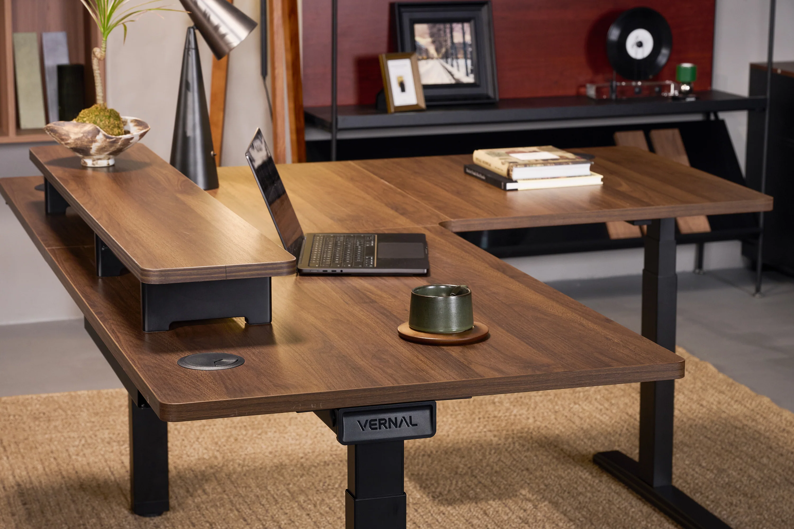 Vernal Core3 L-shaped Standing Desk - Image 4