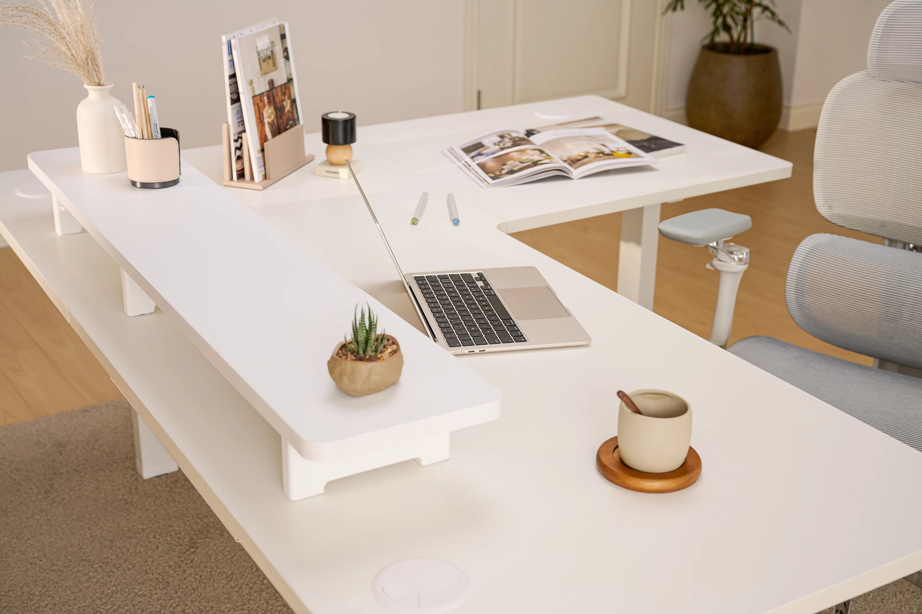 Vernal Core3 L-shaped Standing Desk - Image 40